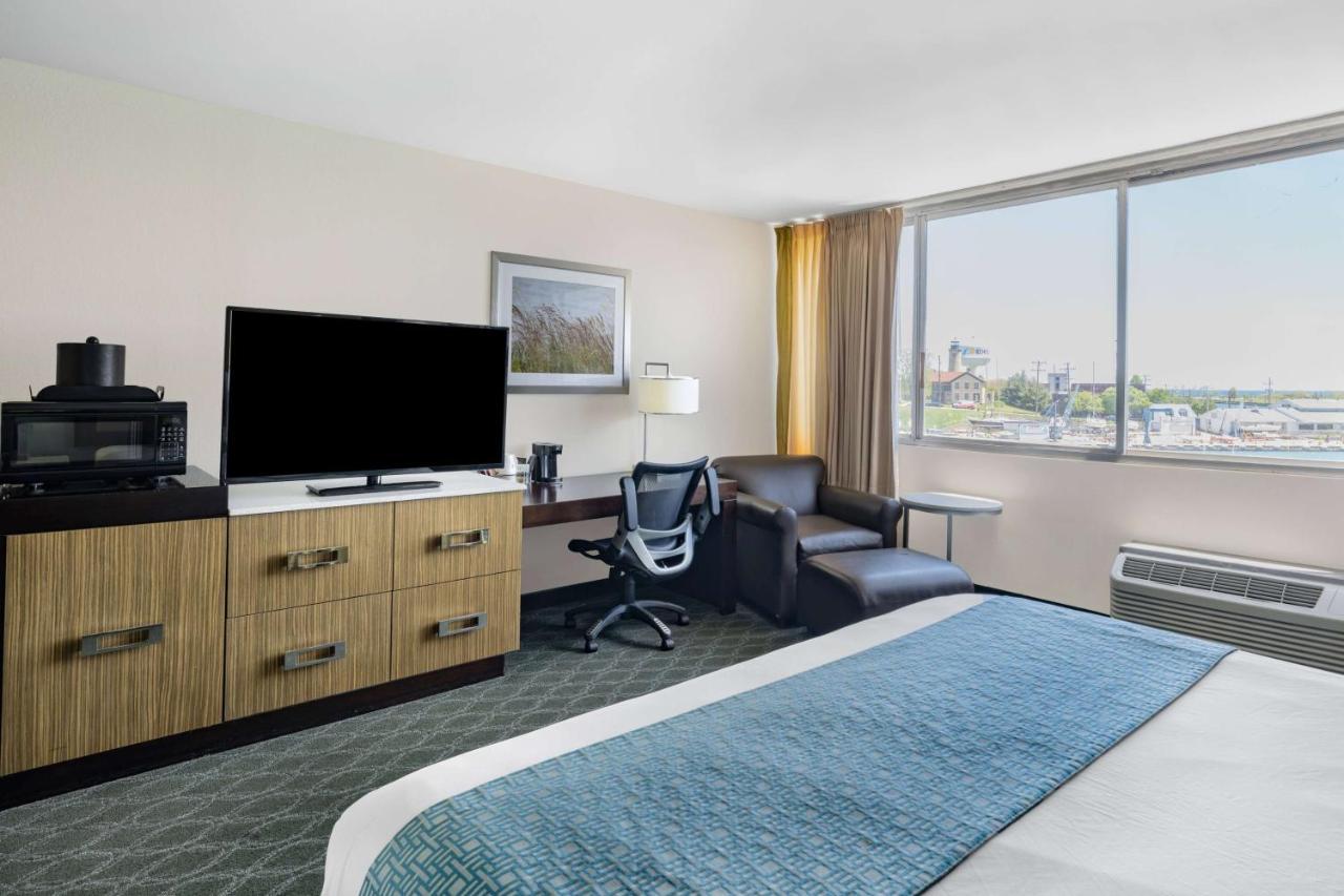 Wyndham Garden Kenosha Harborside Exterior foto