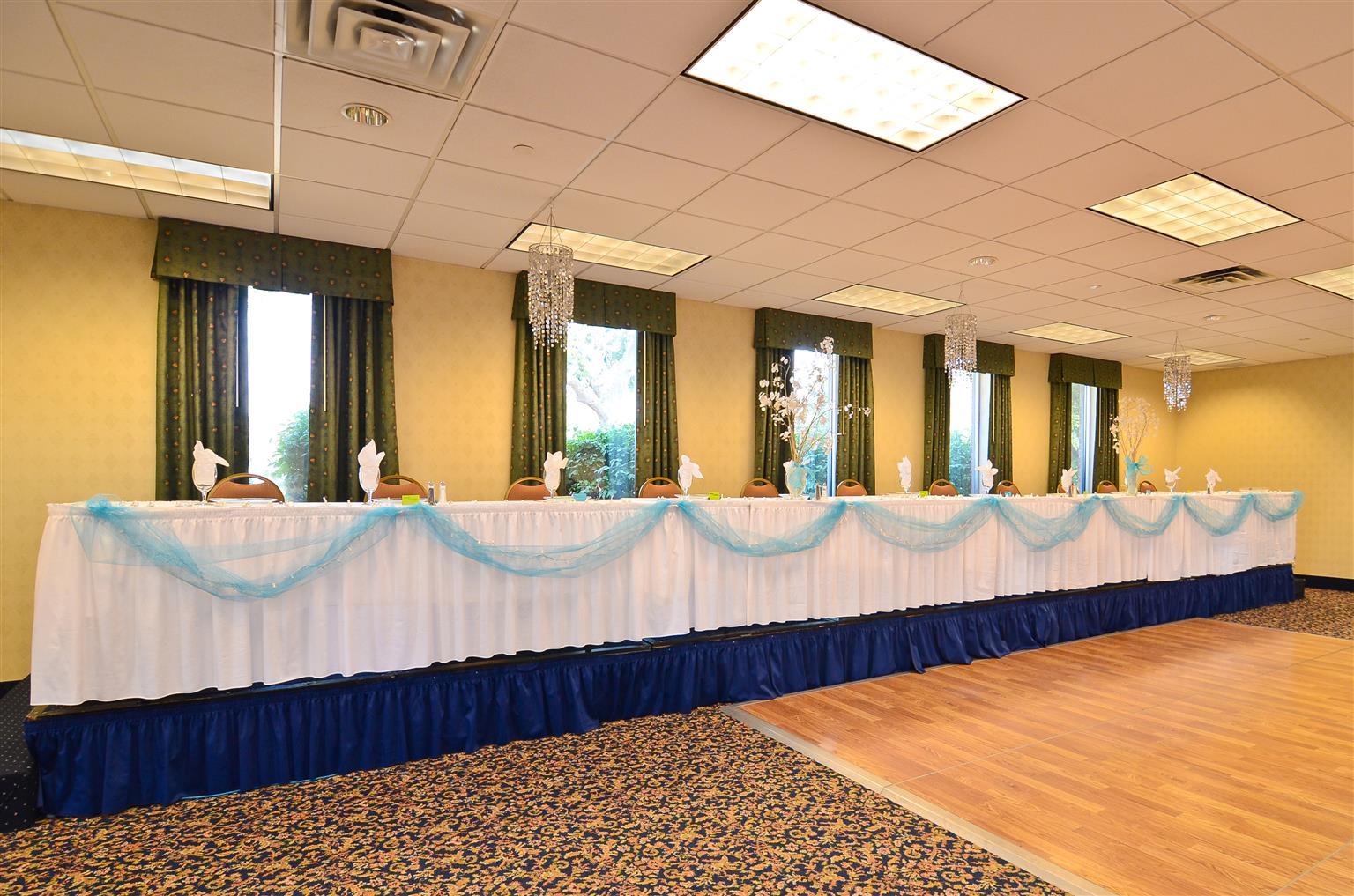 Wyndham Garden Kenosha Harborside Restaurante foto