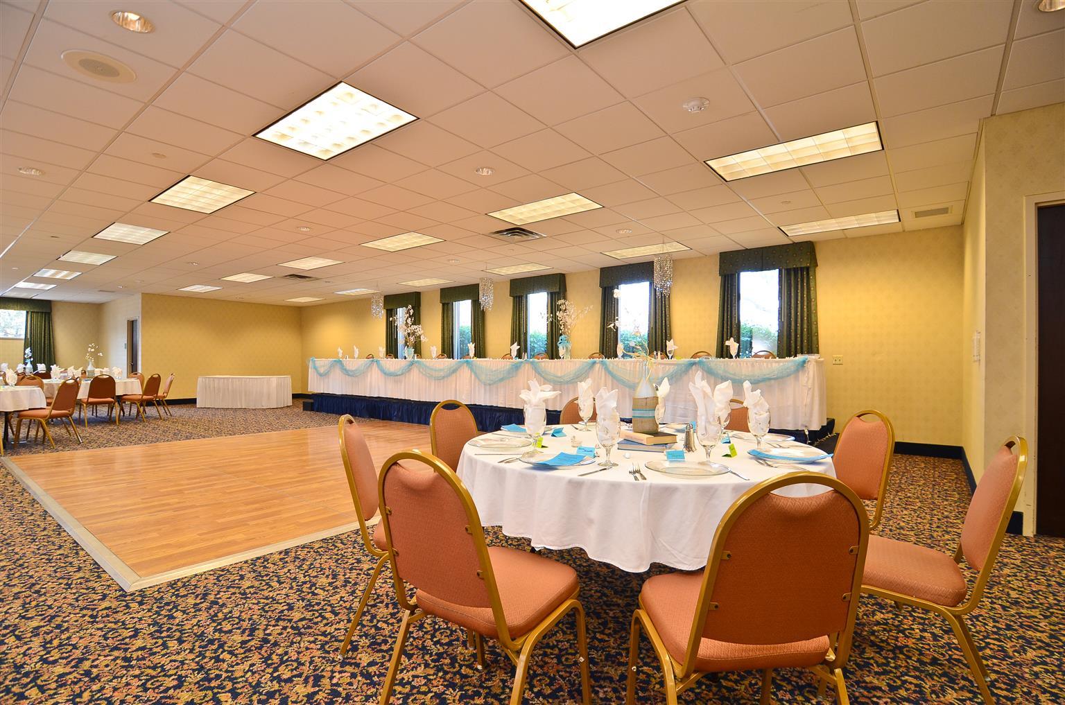 Wyndham Garden Kenosha Harborside Restaurante foto