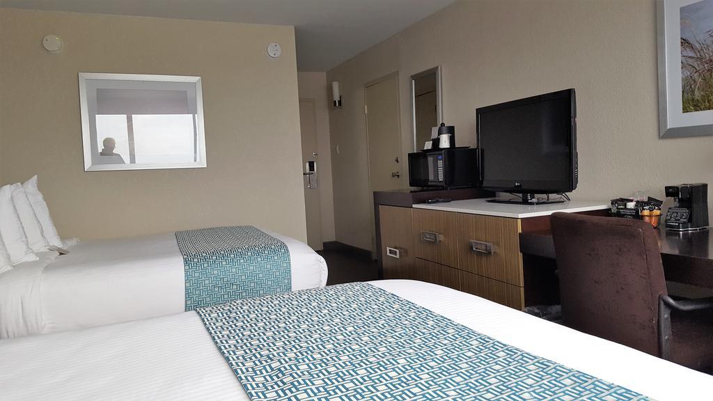 Wyndham Garden Kenosha Harborside Exterior foto